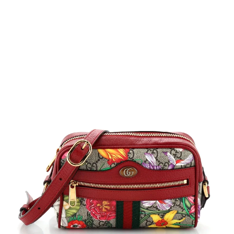 Ladies Gucci handbags with a detachable coin purse insideGucci Ophidia Shoulder Bag Flora Gg