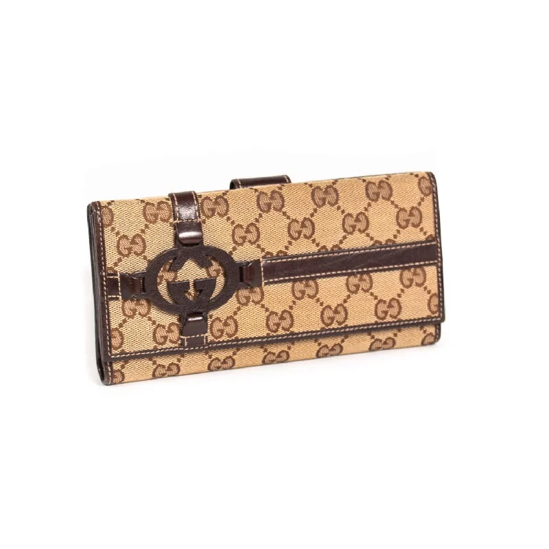 Ladies Gucci Dionysus bags with a star - shaped charmGucci GG Guccissima Supreme Wallet