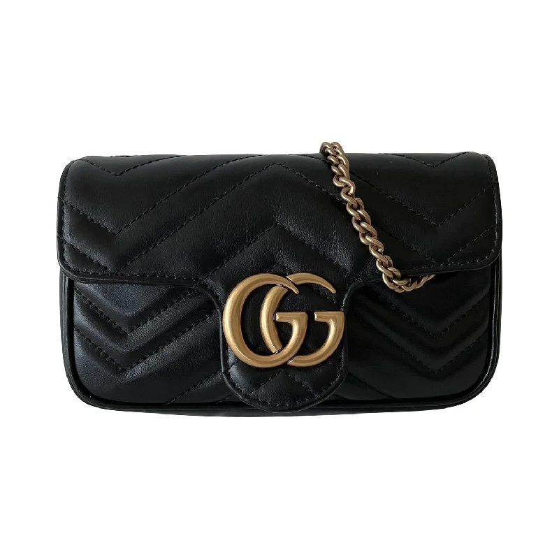 Gucci backpacks for women with a sleek silhouetteGucci GG Marmont Matelassé Super Mini Bag