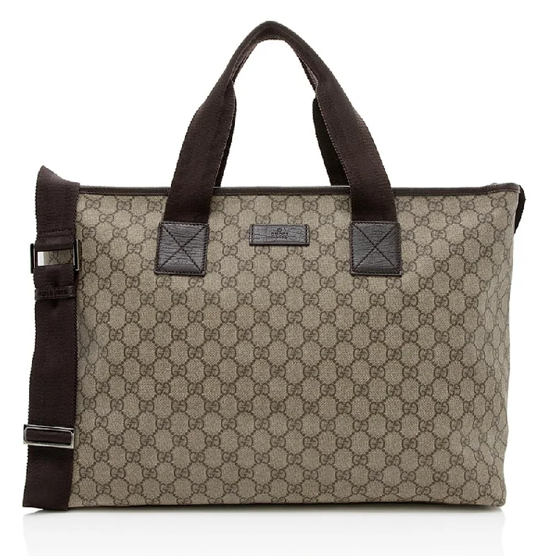 Women Gucci bags with a chain - link trim and a leather bodyGucci GG Supreme Travel Tote (SHF-13053)