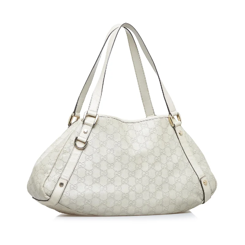 Gucci tote bags for women with a water - resistant coatingGucci Guccissima Abbey D-Ring Tote (SHG-UaBhYb)