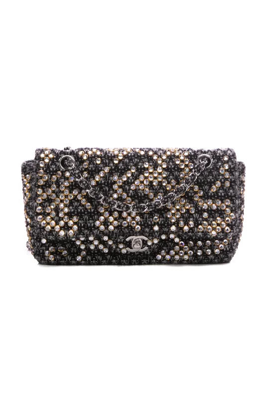 Chanel Black Handbag for Business MeetingsSingle Flap Bag