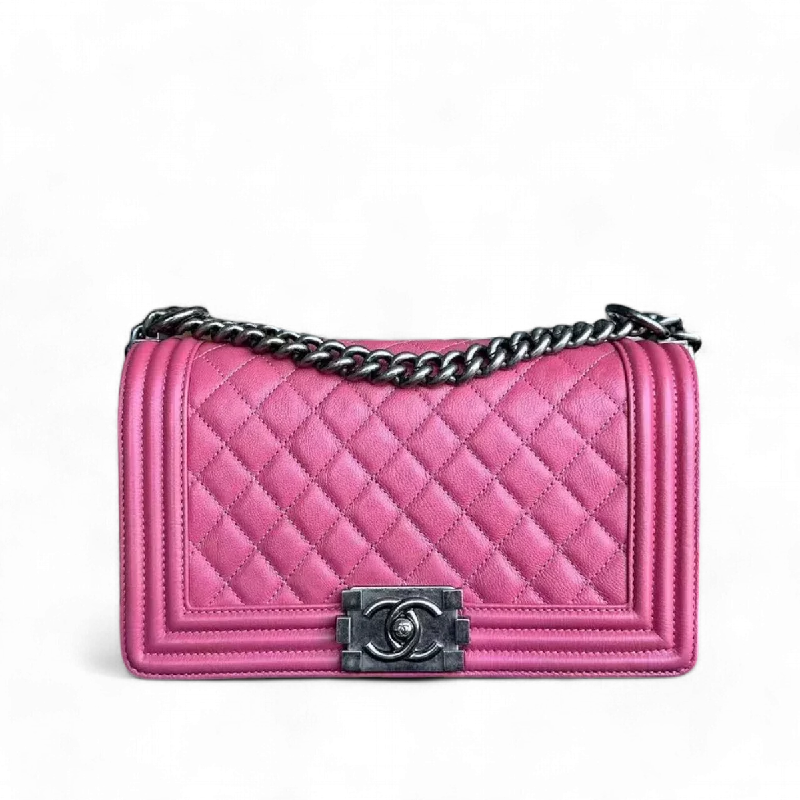 Chanel Medium Tote Bag for Office LadiesChanel Boy Medium - Calfskin 25CM Quilted Grained Calfskin Leboy Pink RSHW No 17