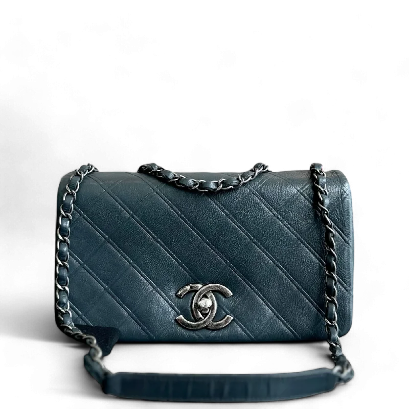 Chanel Black Handbag for Business MeetingsChanel Calfskin Diamond Embossed New Chic Flap Dark Blue No 18