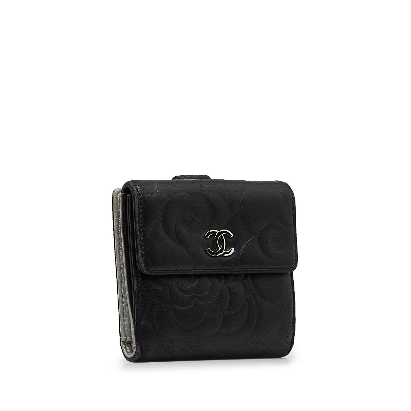 Chanel Classic Flap Bag for Evening PartyChanel Camellia Bifold Wallet (keSRxl)