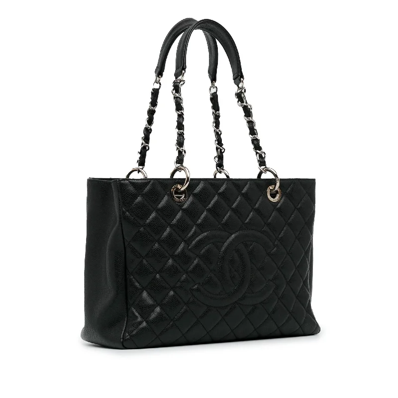 Chanel Quilted Leather Shoulder Bag for FashionistasChanel Caviar Grand Shopping Tote (BebAyS)