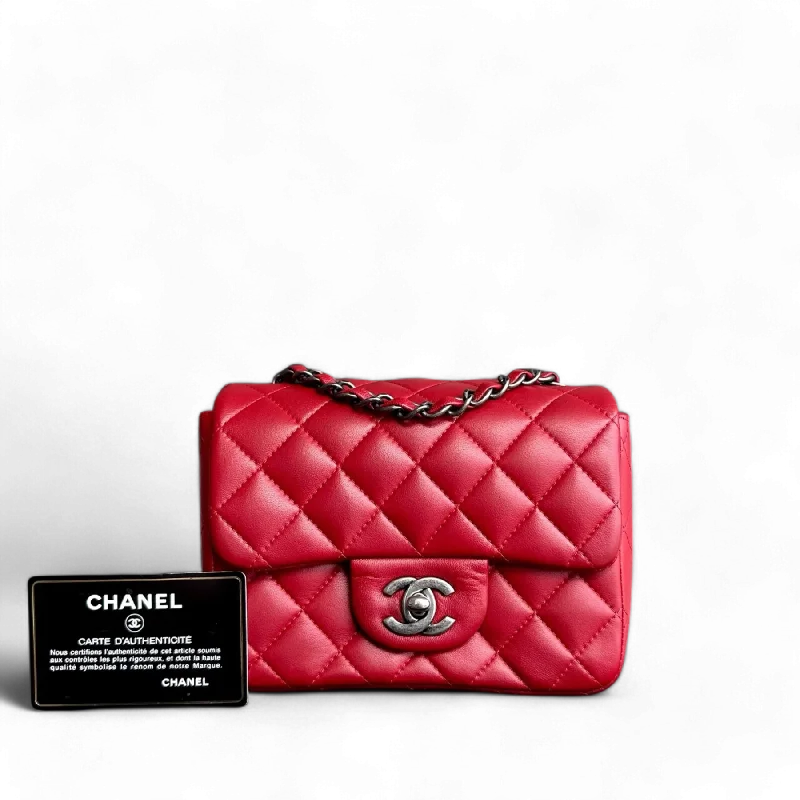 Chanel Quilted Leather Shoulder Bag for FashionistasChanel Classic Flap Mini - 17CM Mini Square Quilted Lambskin Red Ruthenium Hardware Series 20