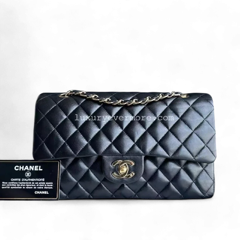 Chanel Classic Flap Bag for Evening PartyMedium Classic Flap Lambskin Quilted Black Golden Hardware Series 8