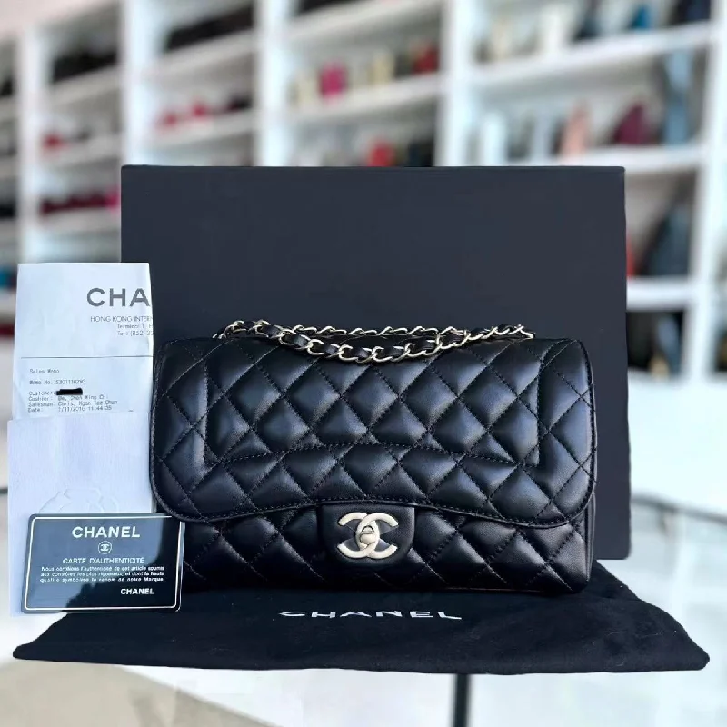 Chanel Small Crossbody Bag for Travel*Unused, Full Set Receipt* Chic Flap Medium 26CM Quilted Lambskin Black Golden Hardware Series 21