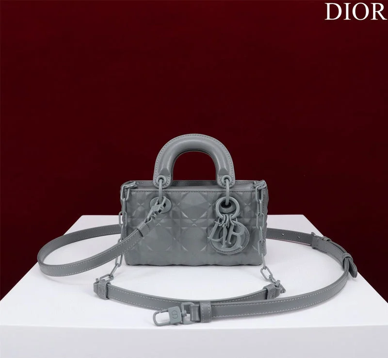 Luxury Christian Dior crossbody bags with a chain - link strapBC - Dior Bags - 1676