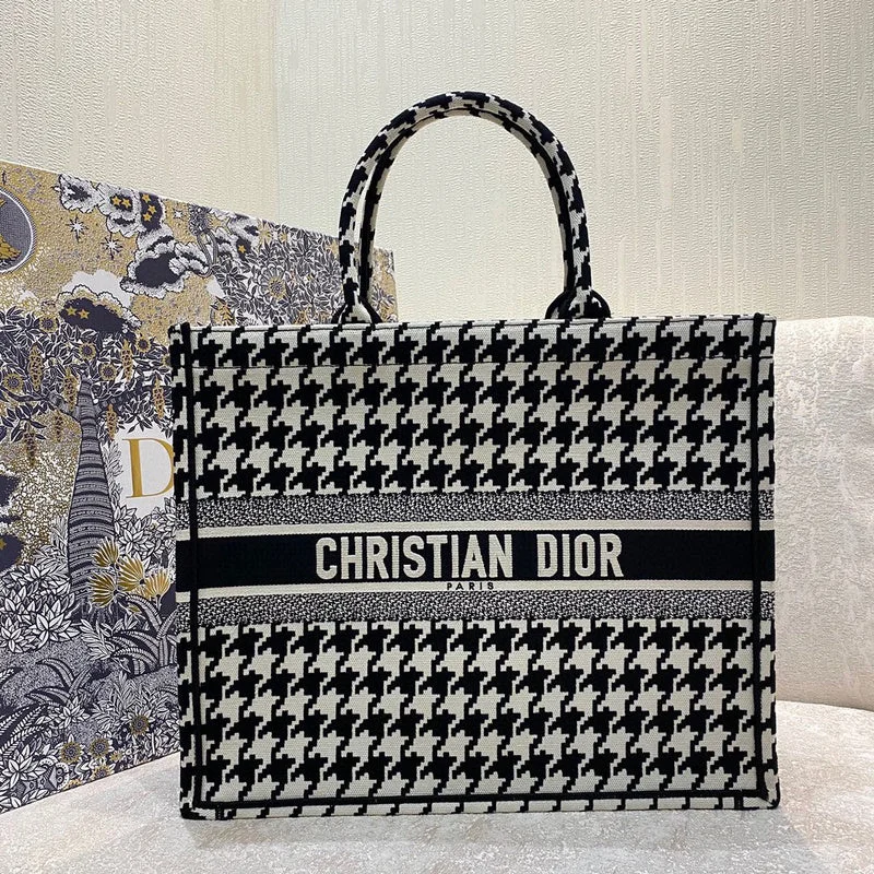 Christian Dior bags with a detachable coin purse insideChristian Dior Bags - 4538