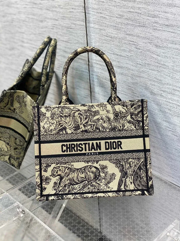 Luxury Christian Dior crossbody bags with a chain - link strapChristian Dior Bags - 4581