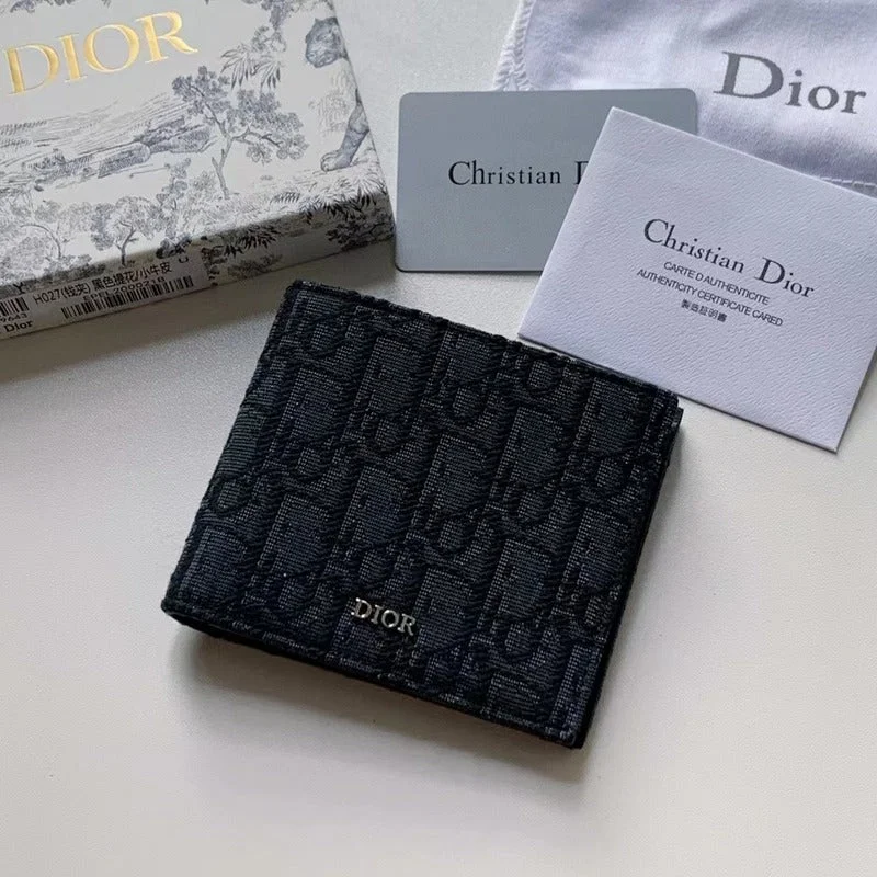 Christian Dior handbags with a detachable mirror for on - the - go touch - upsChristian Dior Bags - 4618