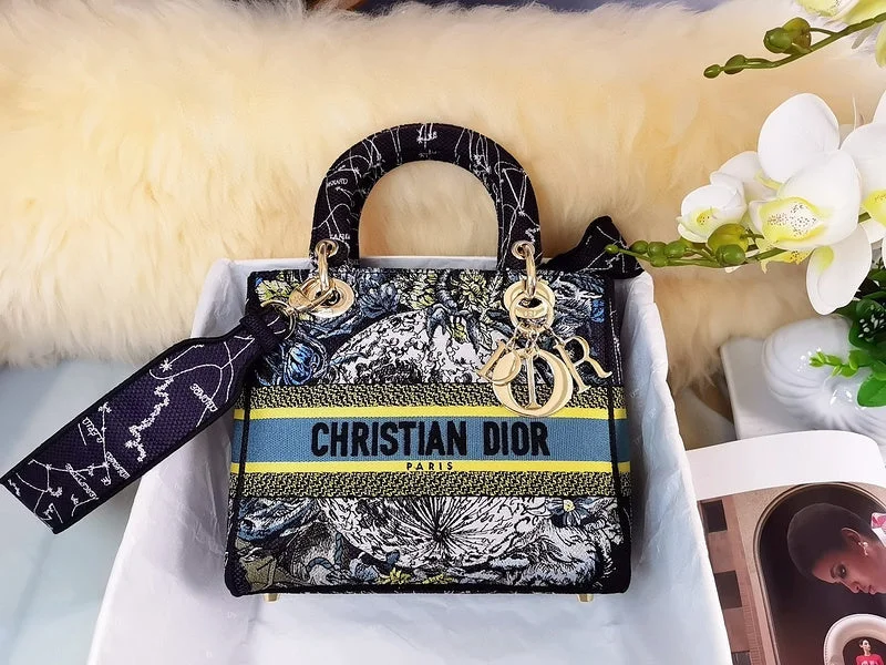 Christian Dior tote bags with a printed Dior logo on the frontChristian Dior Bags - 4633