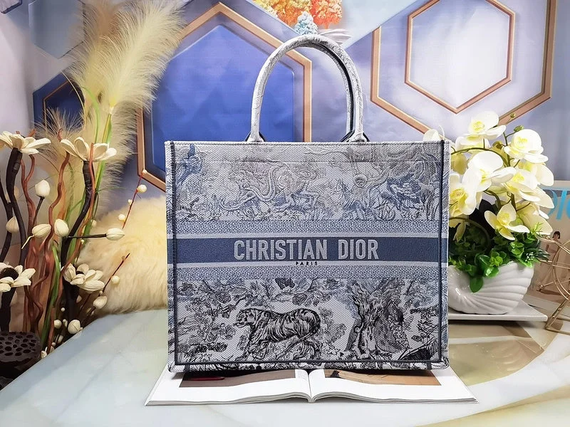 Christian Dior handbags with a removable shoulder strap for versatilityChristian Dior Bags - 4635