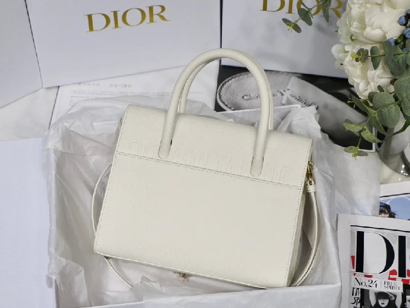 Christian Dior tote bags with a printed Dior logo on the frontChristian Dior Bags  886