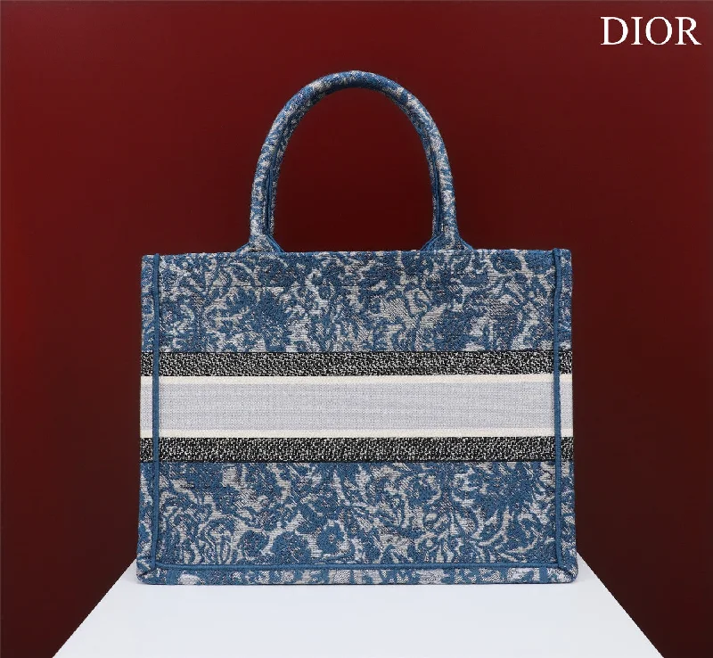 Christian Dior bags with a quilted pattern and gold - toned hardwareChristian Dior - Luxury Bags  360