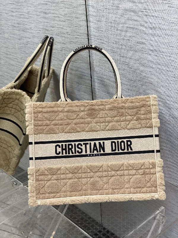 Christian Dior tote bags with a double - handle and shoulder - strap optionChristian Dior - Luxury Bags  363