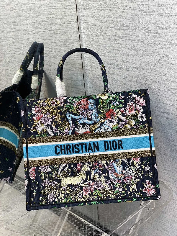 Luxury Christian Dior crossbody bags with a chain - link strapChristian Dior - Luxury Bags  368