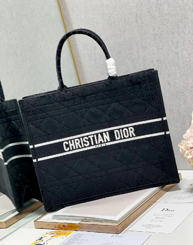 Christian Dior Saddle bags with a distressed leather finishChristian Dior - Luxury Bags  413