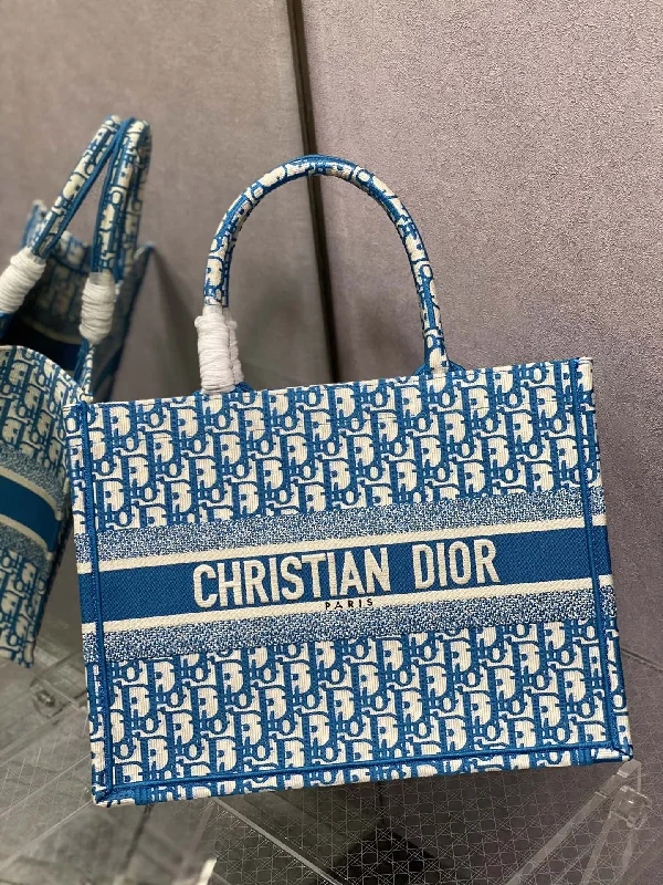 Trendsetting Christian Dior crossbody bags with a colorful strapChristian Dior - Luxury Bags  426