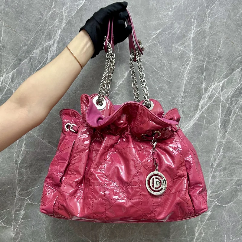 Stylish Christian Dior shoulder bags with a tassel - adorned zipperCannage Le Trente Hobo Patent Leather Pink