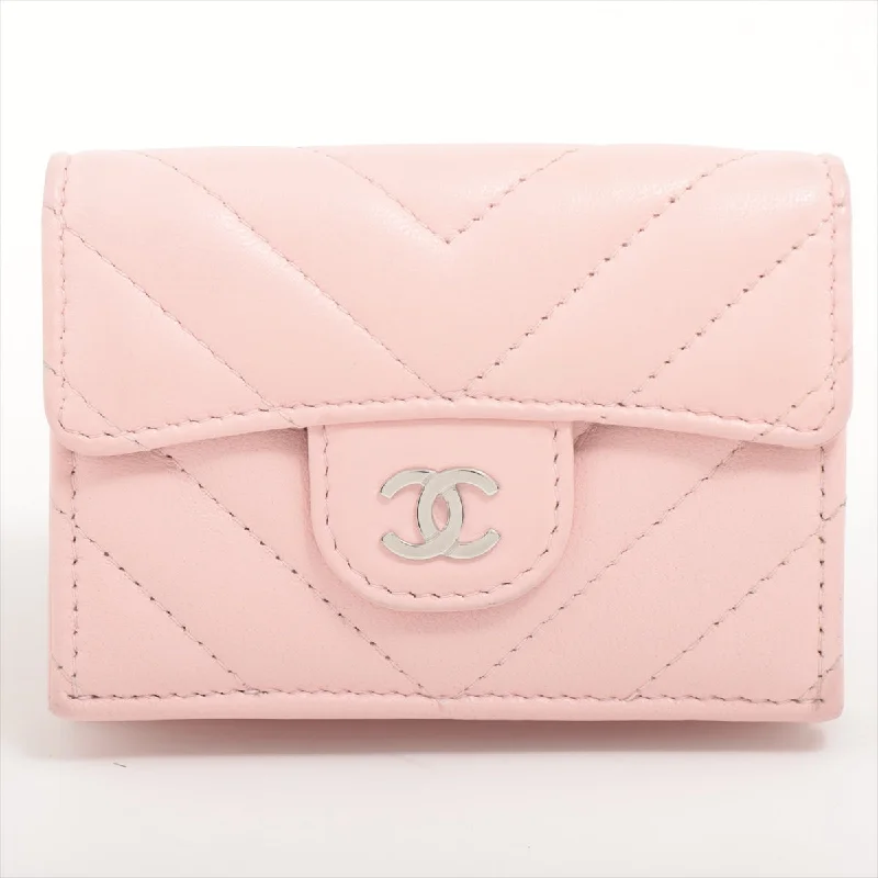 Chanel Lightweight Handbag for Daily ErrandsChanel Chevron Compact Wallet Light Pink