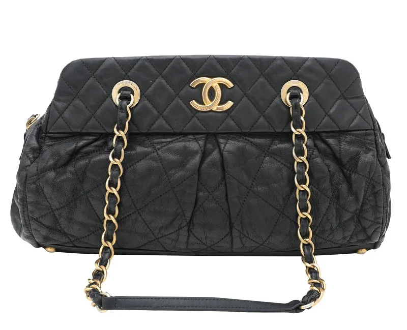 Chanel All - Match Handbag for Versatile StylingChanel Black CC Chic Quilt Iridescent Bowling Bag