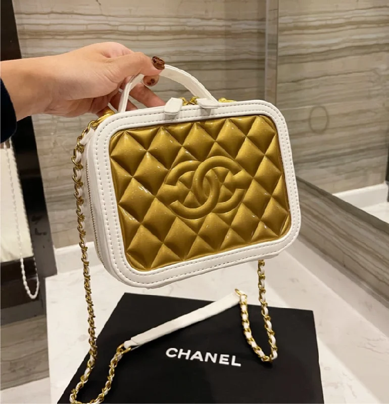 Chanel Classic Flap Bag for Evening PartyChanel woman box shaped Handbag