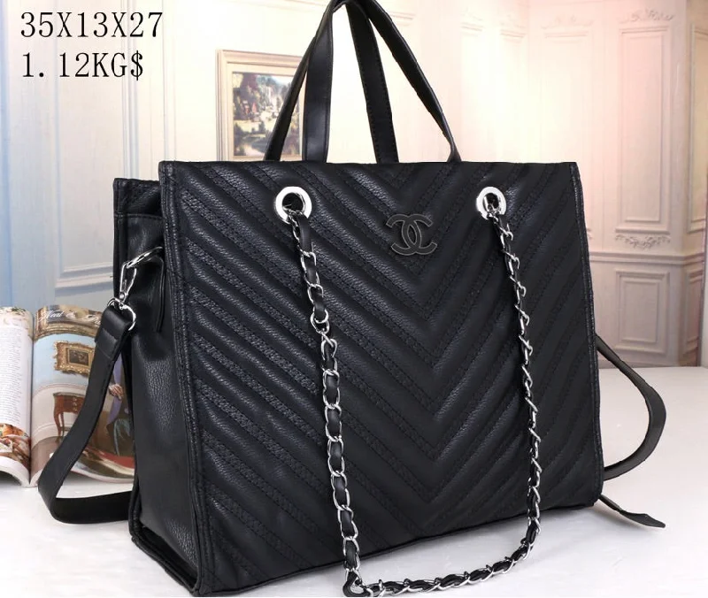 Chanel Chain Strap Handbag for Everyday UseChanel woman Handbag