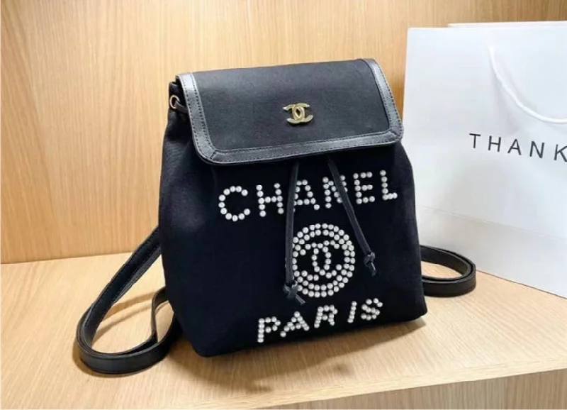 Chanel Lightweight Handbag for Daily ErrandsChanel woman pearl bead  pack