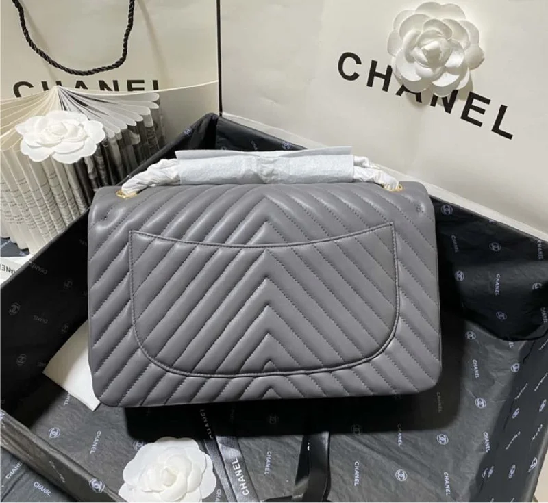 Chanel Black Handbag for Business MeetingsGrey Chanel woman handbag