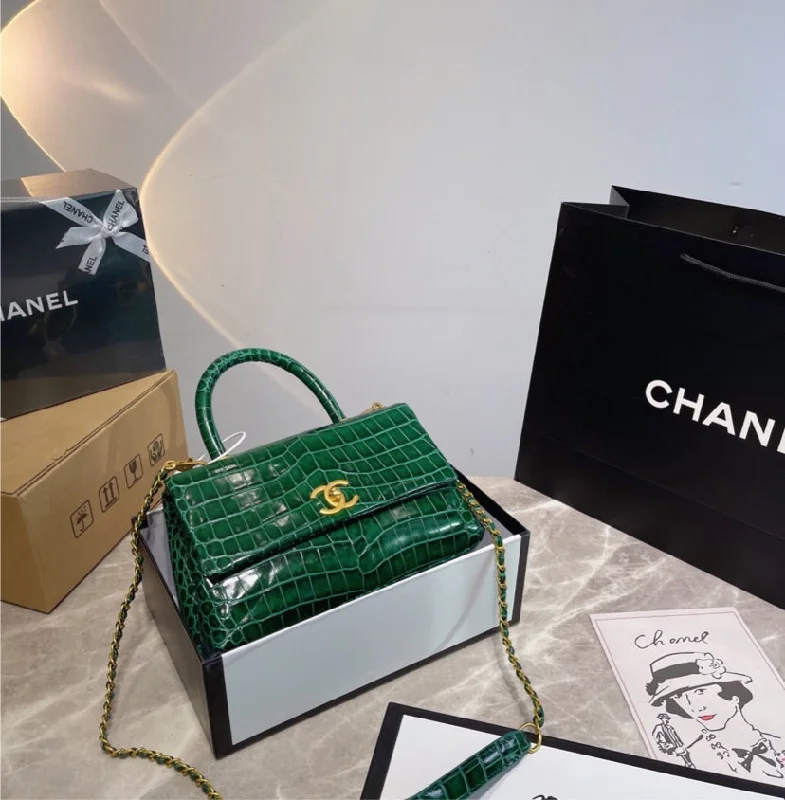 Chanel Handbag with Adjustable Strap for ComfortNew Chanel Green Woman handbag