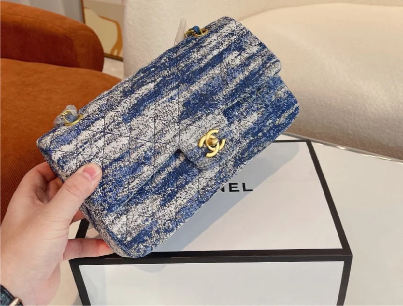 Chanel Designer Handbag with Unique DesignNew Chanel woman shoulder handbag