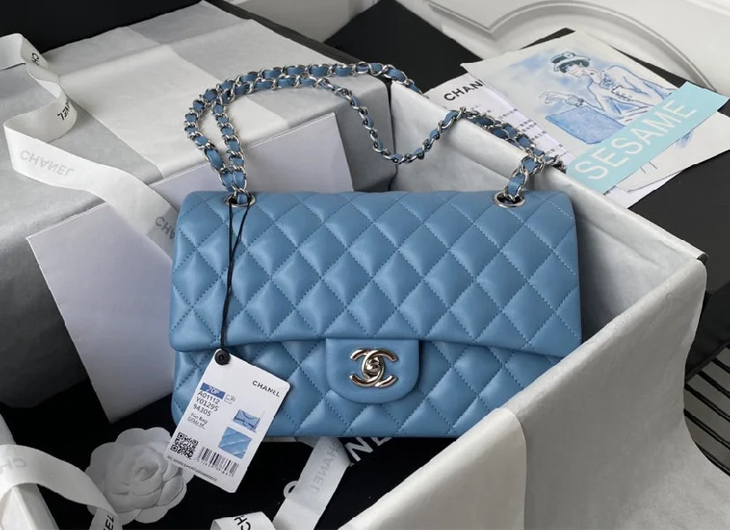 Chanel Small Crossbody Bag for TravelLeather woman Chanel handbag