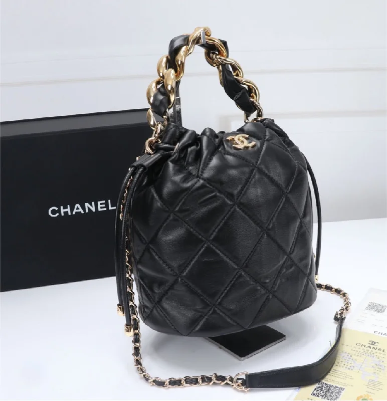 Chanel Vintage Inspired Handbag for Retro LoversNew Chanel woman Shoulder handbag